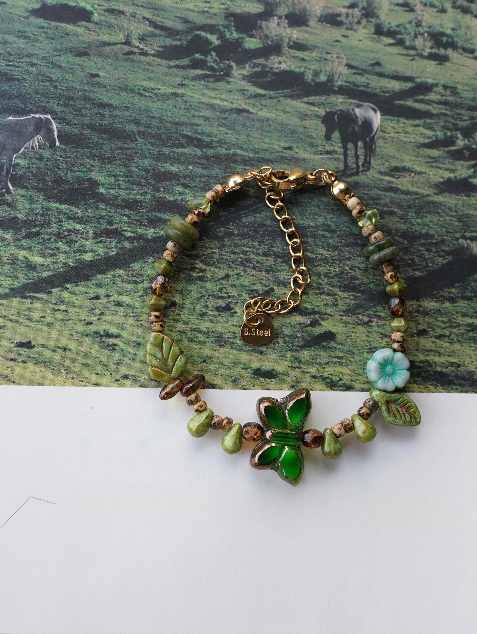 “Green Fields” Vintage Czech Bead Bracelet